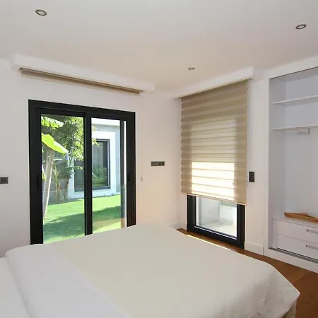 Marina Premium Residences *