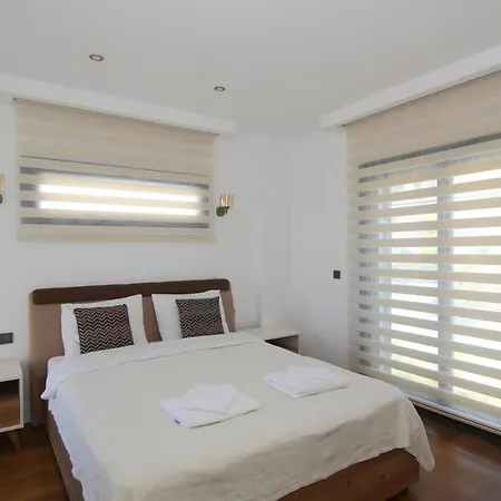 Marina Premium Residences
